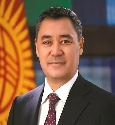 吉尔吉斯斯坦总统突然认了个中国祖宗。

他说自己血管里流着汉朝将军李陵的血。
