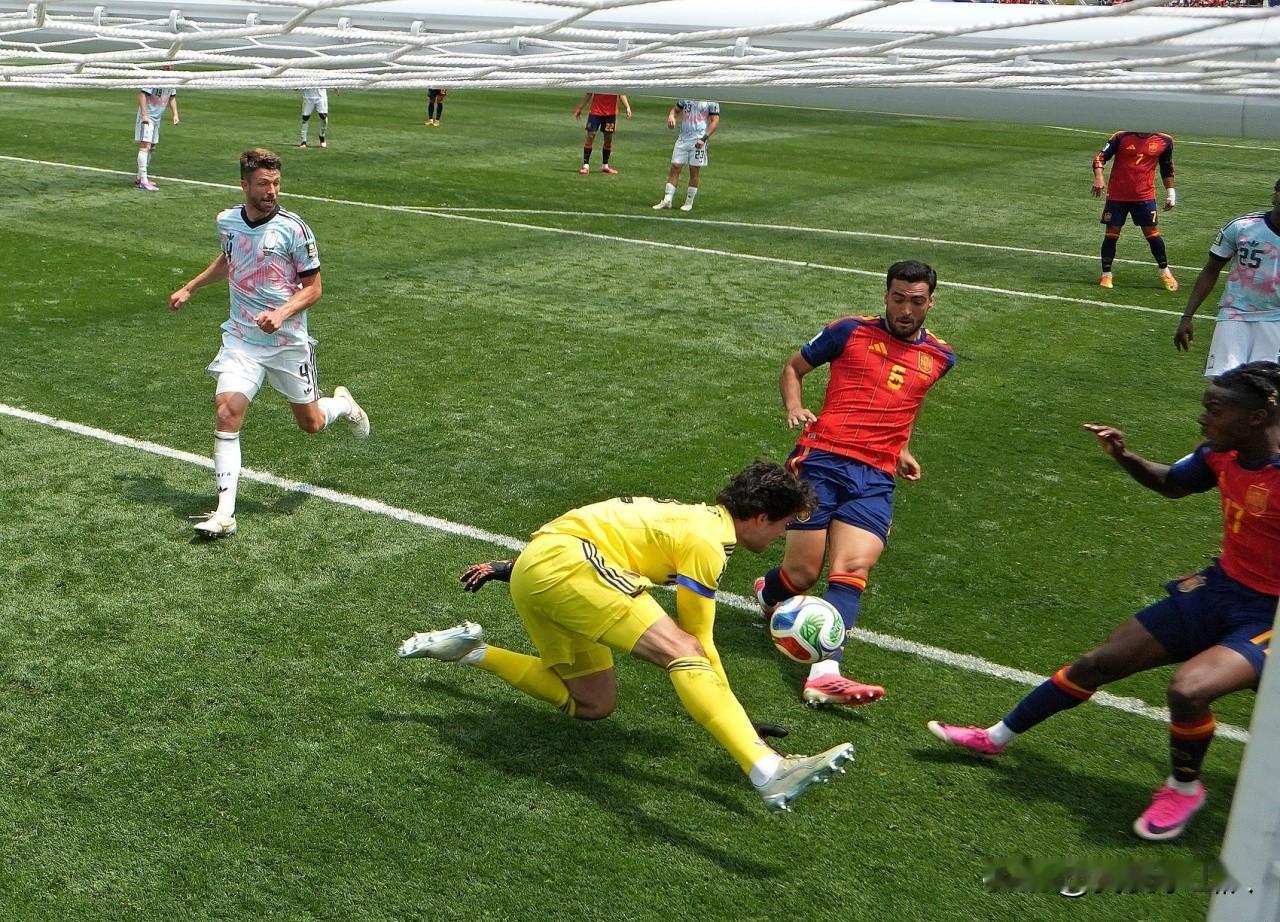 西班牙2-1比利时，与法国队会师半决赛，三名球员的发挥功不可没：

1、梅里诺，