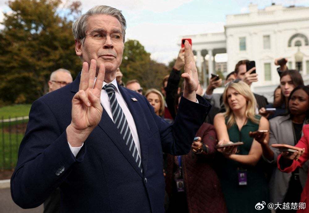 战争耗资多，美国要加税。贝森特说，新的临时全球关税将从10%提高到15%，预计于