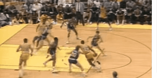 约翰·斯托克顿是NBA史上最合理的球员，我认为没有之一。要了解约翰·斯托克顿，1