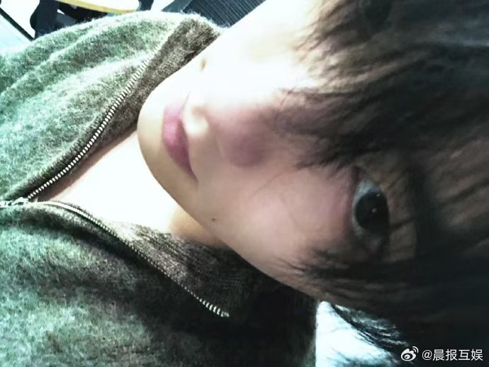 苏新皓眼里的秋天苏新皓如果忧郁是一种天赋 好喜欢苏新皓身上这种感觉！他眼里的秋天