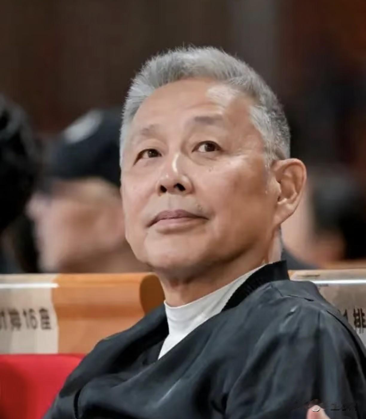 陈道明在一部剧中说：“一个男人如果得不到这个女人的身体，他就不会爱这个女人。
