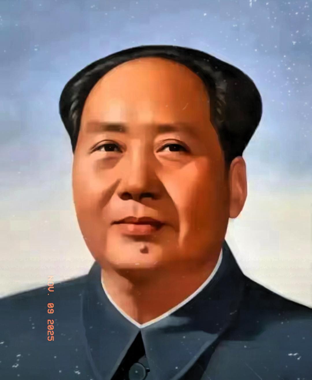 你说奇怪不奇怪？
按照常理，一个被鸦片蛀空身子、被文盲蒙住眼睛、被饥荒掐住喉咙的