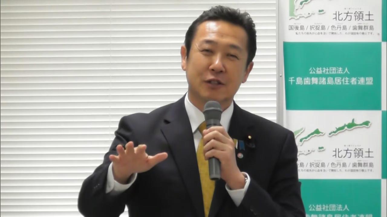 8月29日，日本冲绳及北方四岛事务大臣黄川田仁志在和俄罗斯有争议的北方四岛居民交