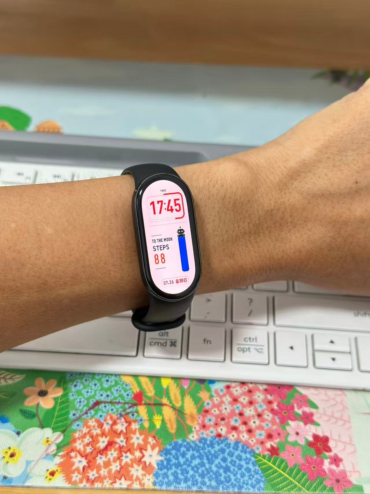 捣鼓一下午，终于做出了自己的第一个手环表盘⌚️虽然最终效果和概念图有点差距，以及