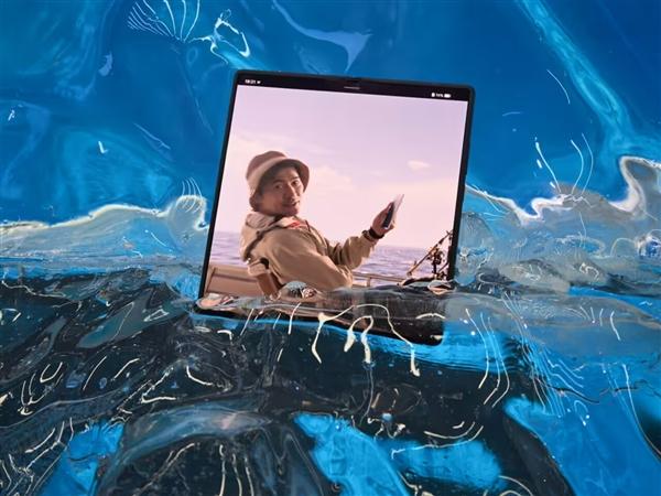 vivo X Fold3 Pro手机昨天正式发布了，16GB+512GB版本定价
