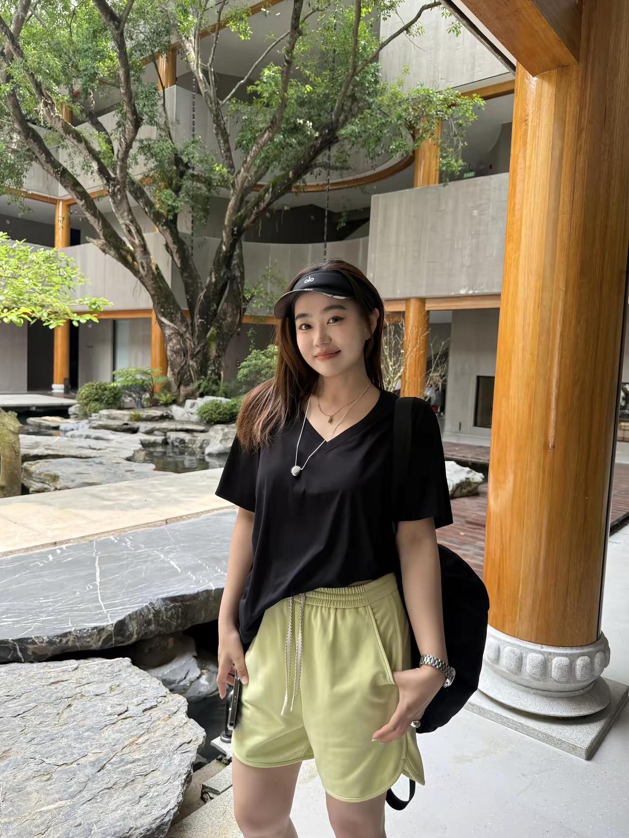 你只管释放自己的美好与光彩｜期待开启假期模式🍃五一出游穿搭 我就这样美美走进春