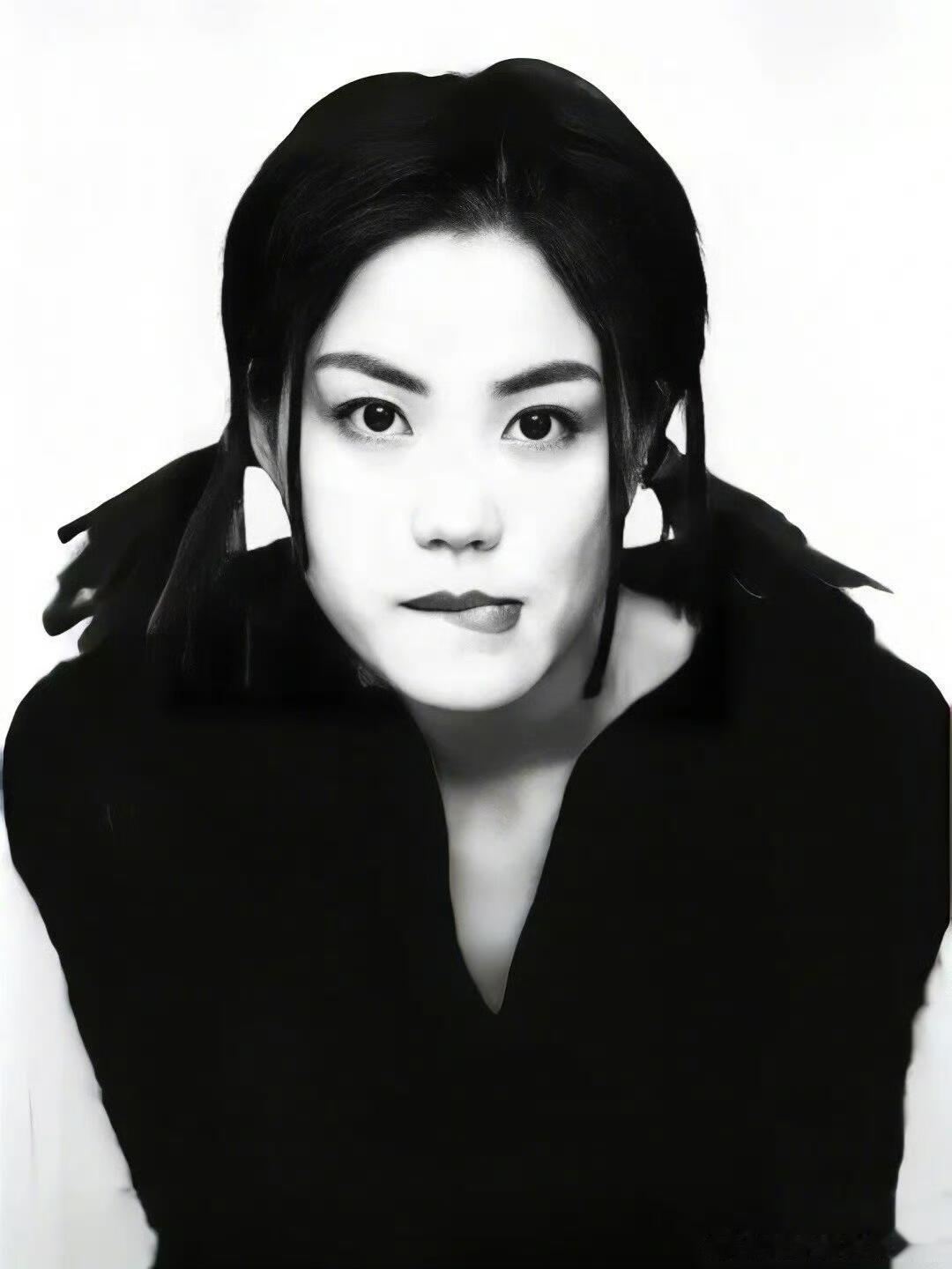 三十年前，25岁的王菲，灵的呀跨年电影愿