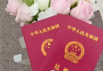 女子收22万彩礼后拉黑男方称另有男友，这个女子的荒唐行为让人觉得可笑，但是她自己