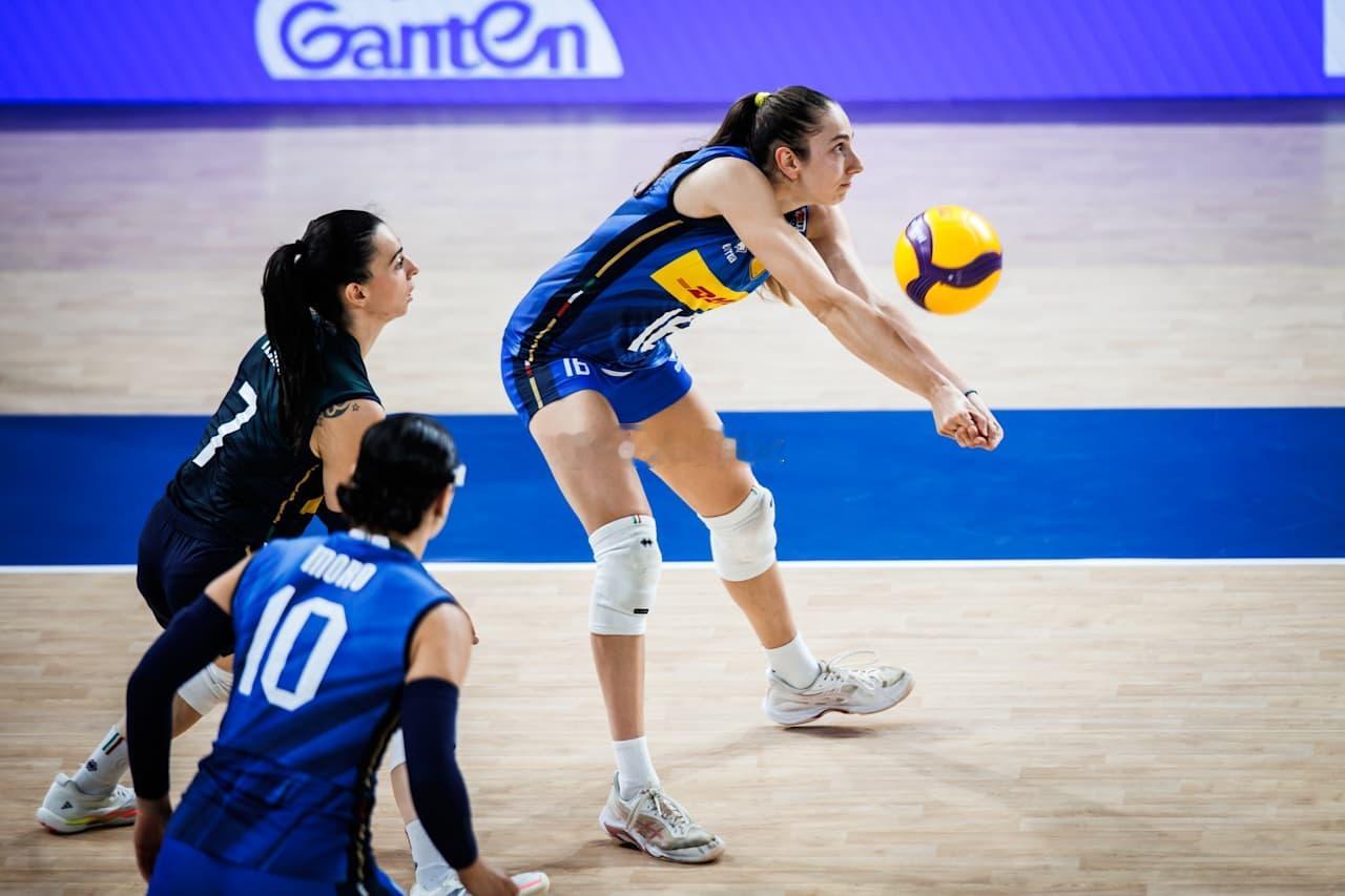 日本女排0-2意大利女排（21-25 23-25）石川真佑：10分（22扣10中
