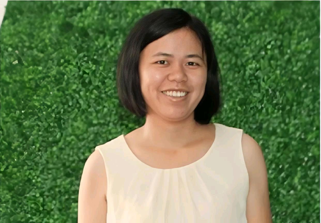 1968年，林碧春在18岁时远嫁47岁非洲总统，成为王妃，婚后备受宠爱。但生下两