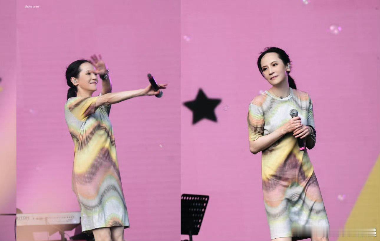 杨乃文舞台状态 从歌声里能感受到她对摇滚的沉浸，现场看一定更震撼，想去感受这份热