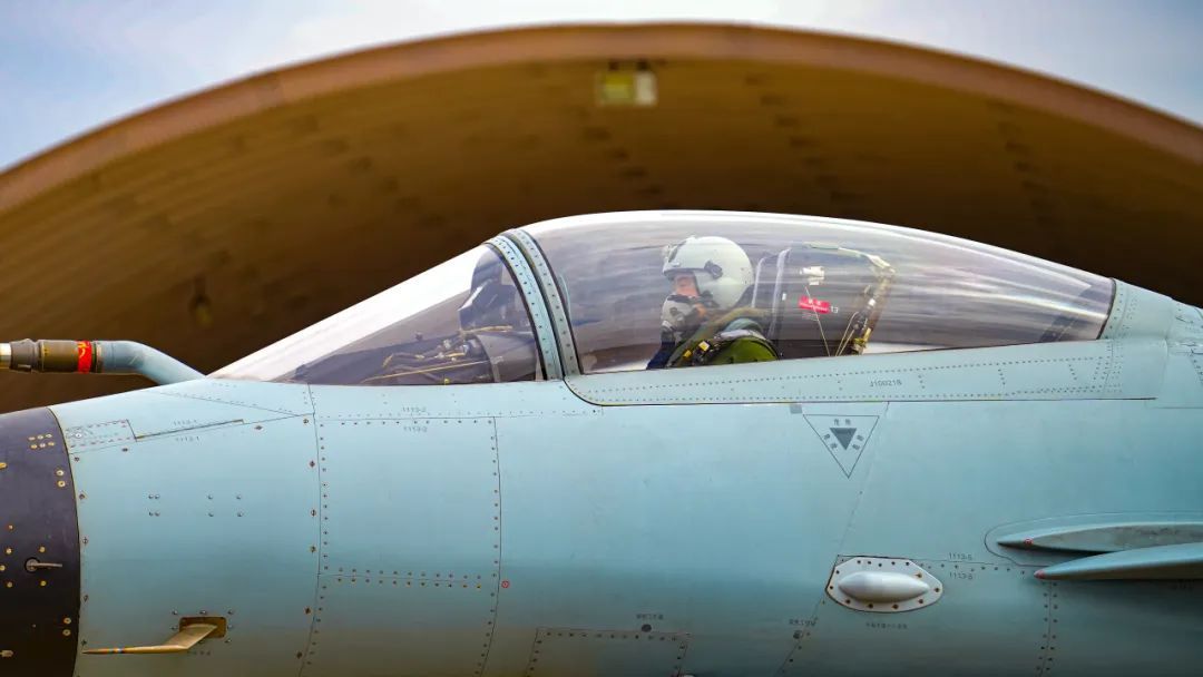 南部某旅  歼-10   J10 0218 #烽火问鼎计划# ​​​