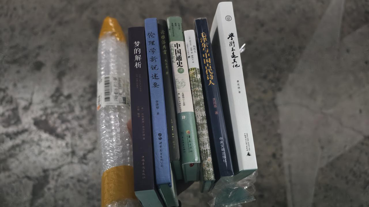 我觉得读书不需要全部看完，现在的书真的很便宜，几十块钱可以买不少，比起我小时候可