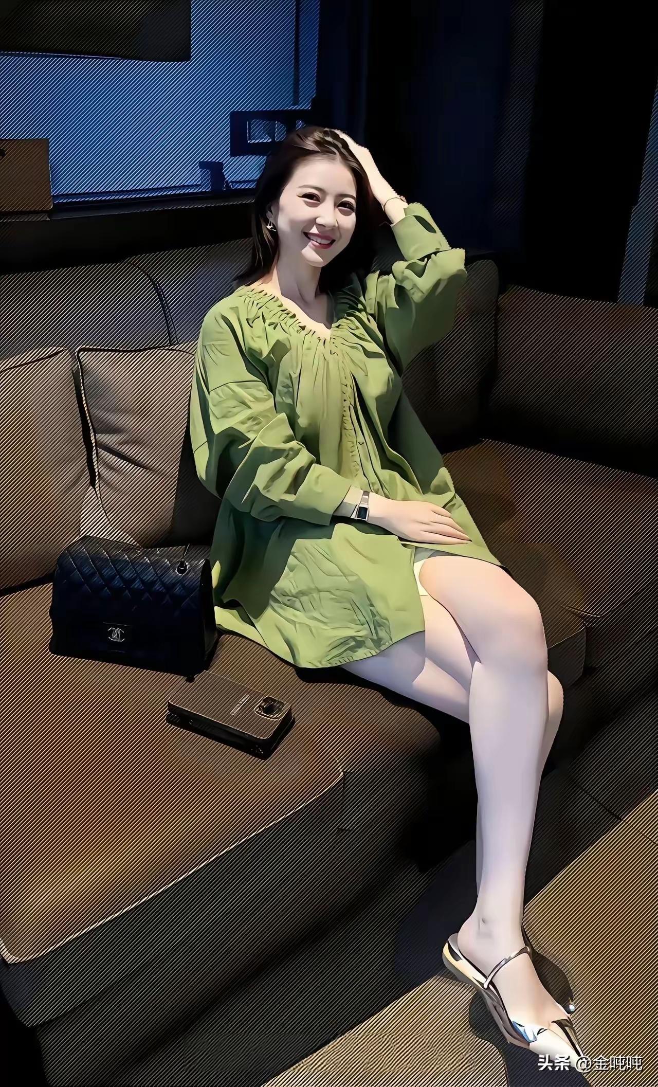 白绿色搭配很清新