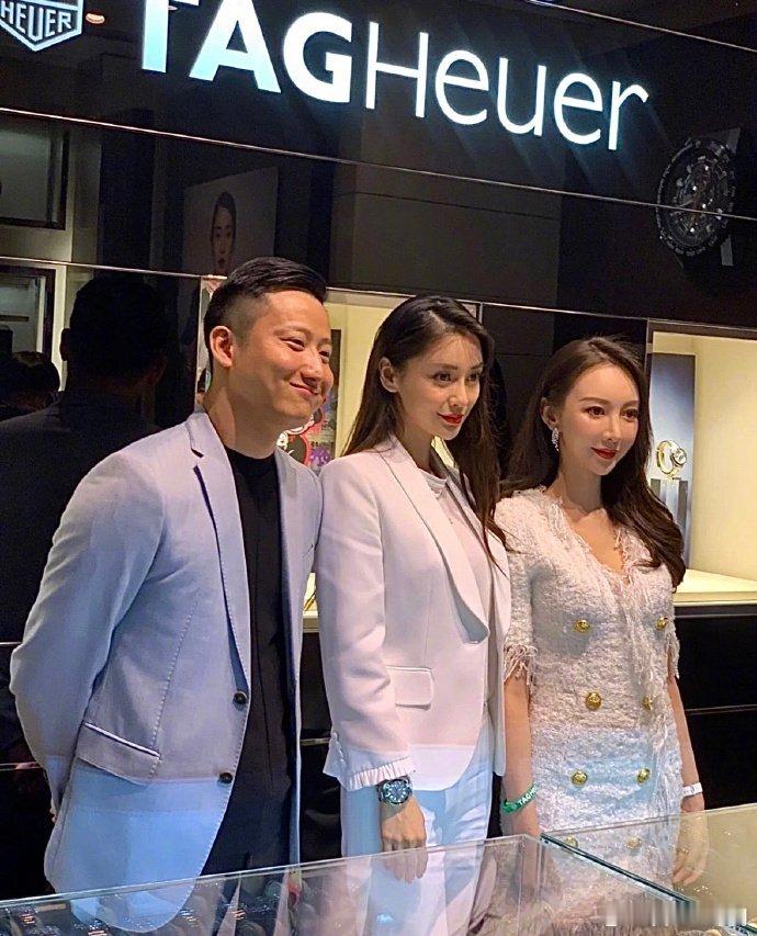 原来baby和叶珂的合照出处在这里，生图直出[傻眼] 