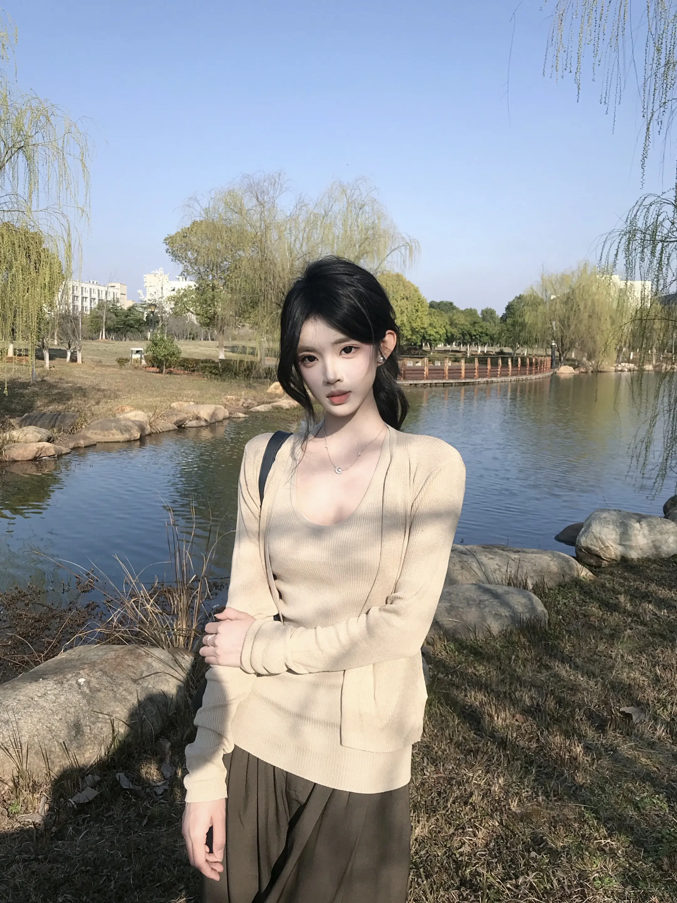 “一种相思花自飘零水自流”