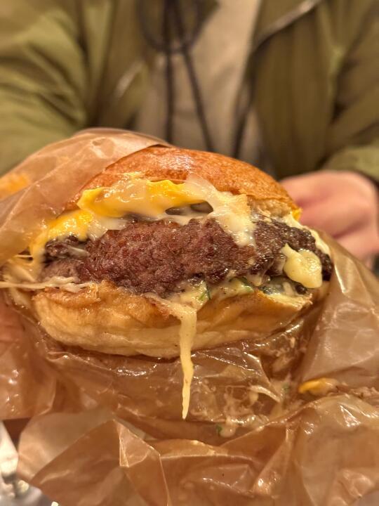 伦敦市区吃到的🍔！！！太有水平了！！！
