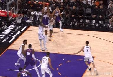 最超预期球队之一！多镜头解析，太阳队布克&狄龙进攻表现1234布克LOGO位置发