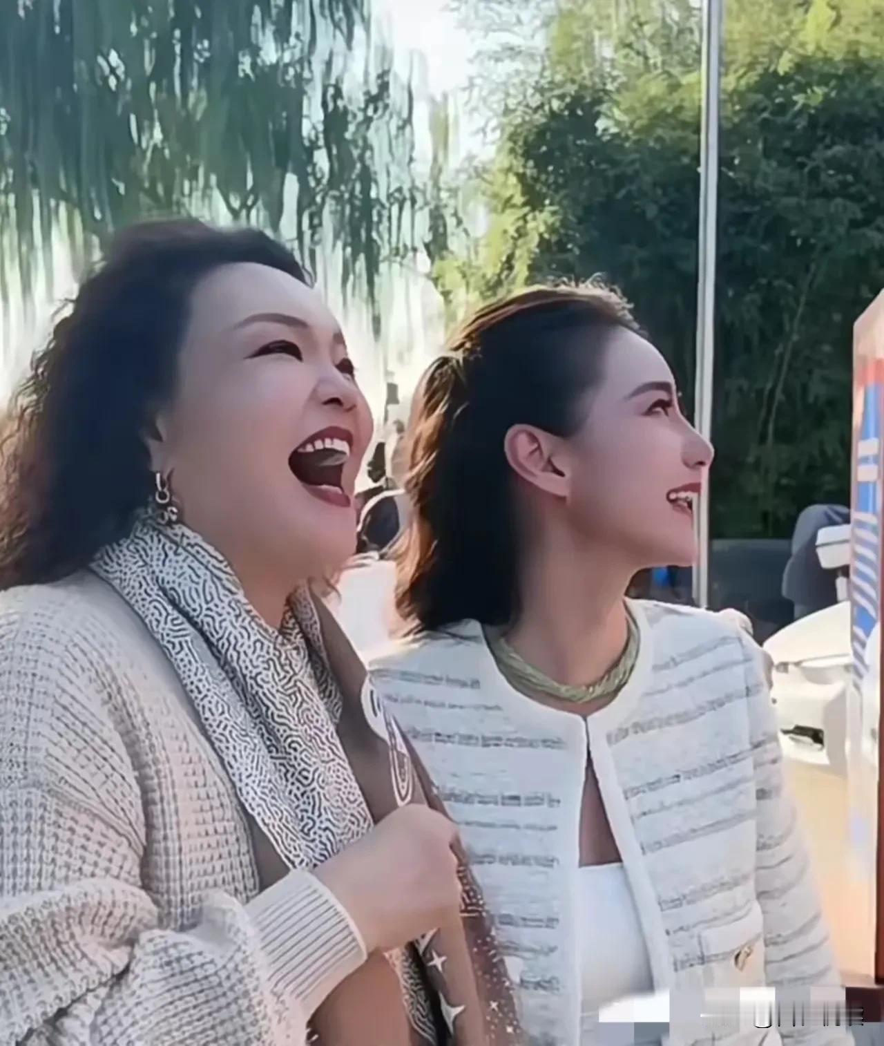 战兰为啥能事业成功
即使俏江南没了还能东山再起

从她对儿媳妇的态度能看出来
她