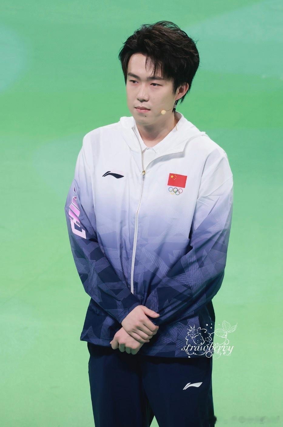 8月8日，国乒男队队长以青年运动员代表身份亮相北京市第十七届运动会暨第三届冬季运