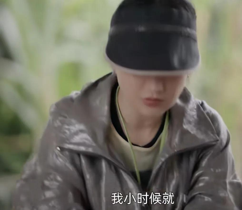 周迅：我小时候就芒果是很珍贵的
我第一次就是芒果自由是在深圳
我就买了一箱
一个
