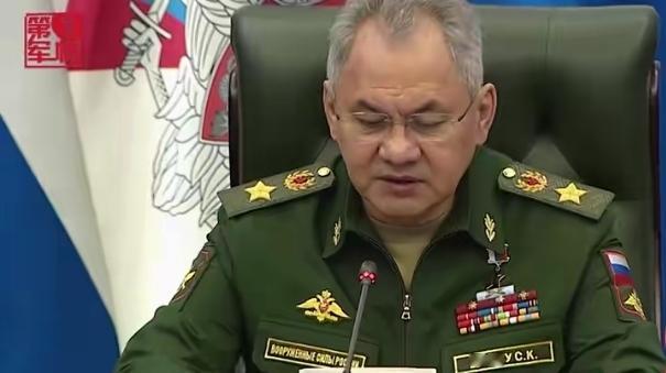 日本慌了，中俄莫斯科磋商，绍伊古竟提议中俄携手斩首“九尾蛇”。
对于斩“蛇”，中