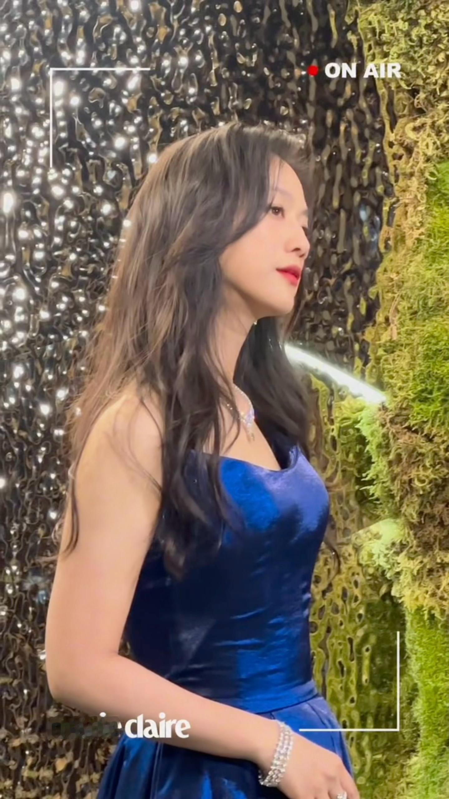 天喔！今天汤唯好美！汤唯一个回头美哭我🥹 ​​​