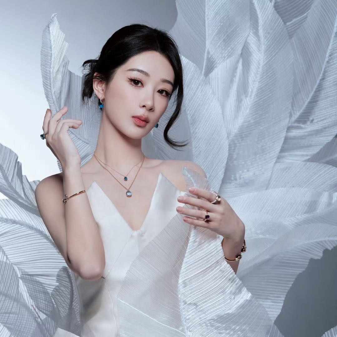 杨紫杨紫李祯yz杨紫家业四季轮回，忽而已冬，愿你有物暖身，有人暖心