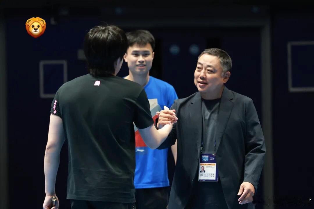 主心骨来了—心定了🏓 