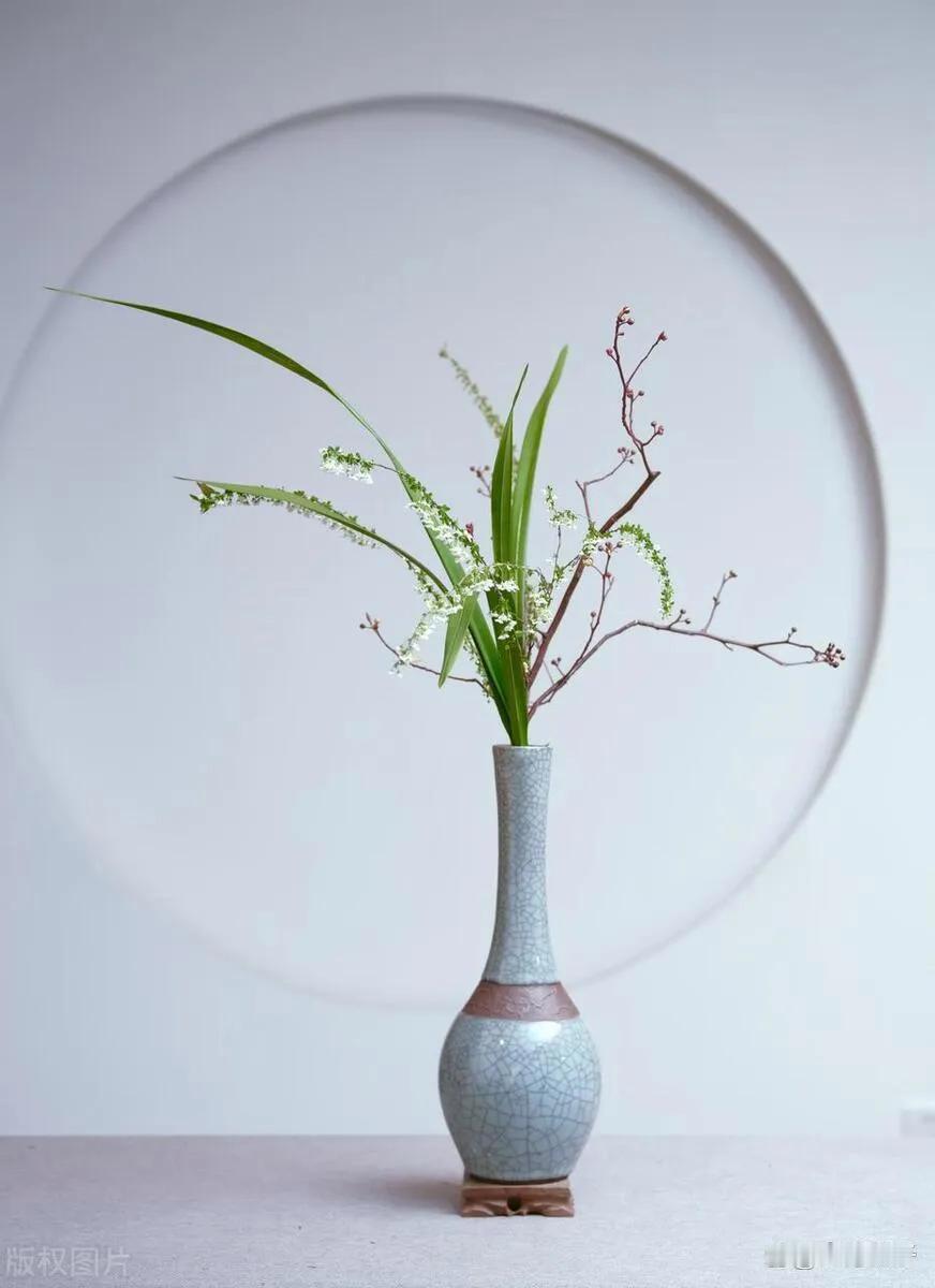 一个人最大的教养，就是不对别人发脾气。很多时候，我们对陌生人很客气，却把坏脾气留