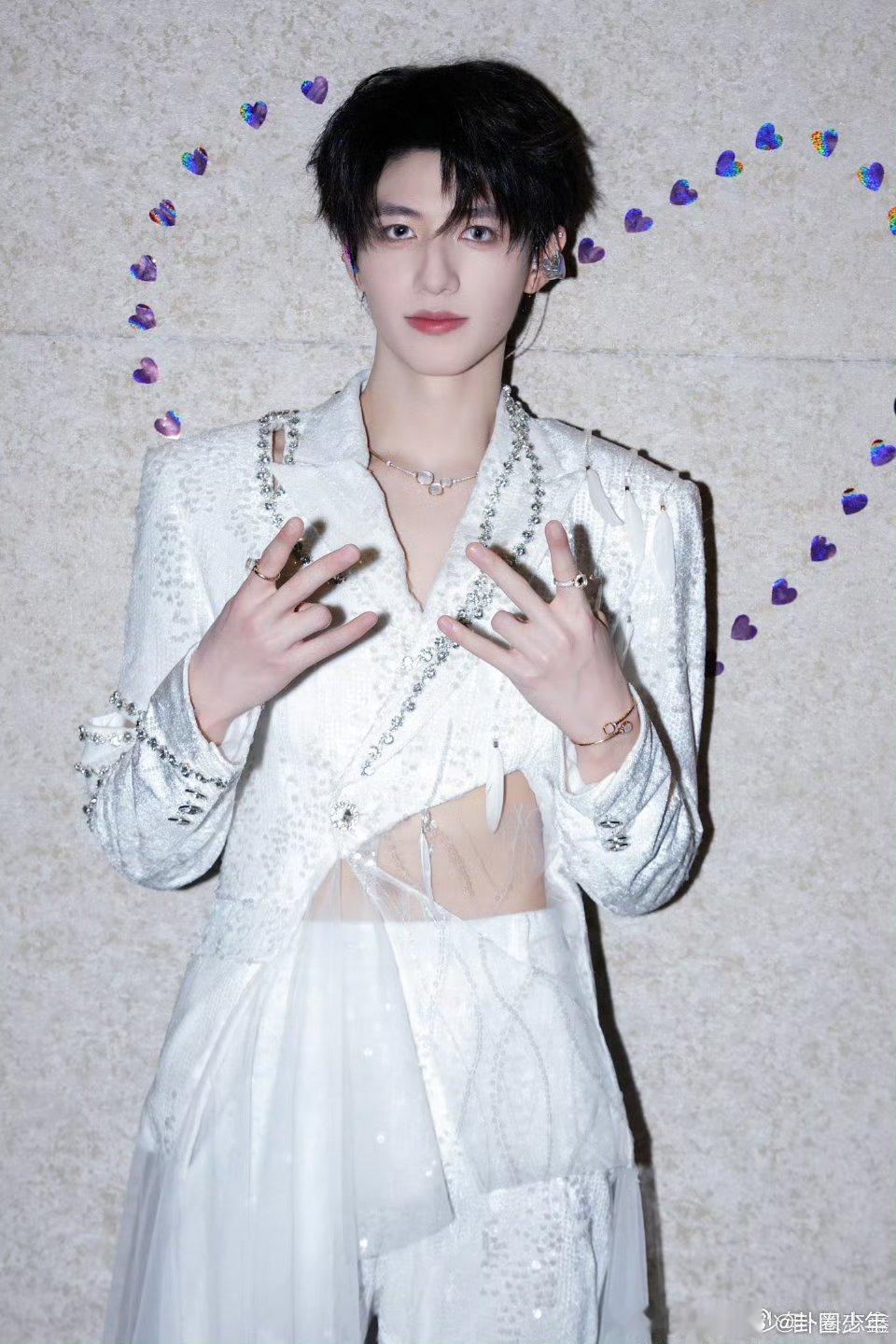 Pomellato认领朱志鑫宝曼兰朵认领朱志鑫朱志鑫与Pomellato珠宝适配