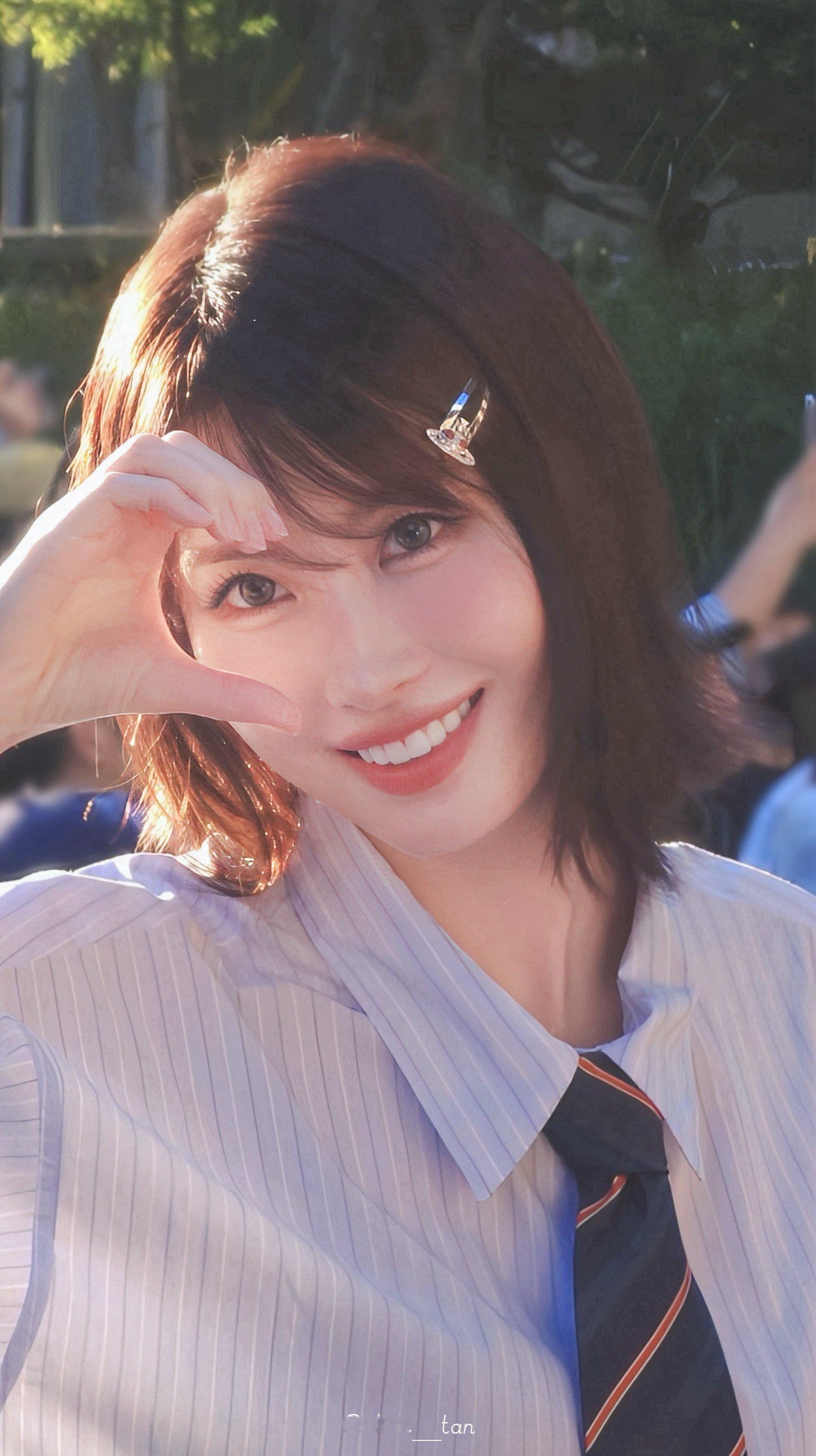 平井桃  momo最适合当壁纸的图出现了 ​​​