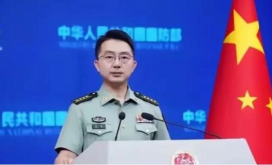 真开火了？6月10日台军突然在西部海岸，对着大陆方向打出30多枚海马斯火箭弹！结