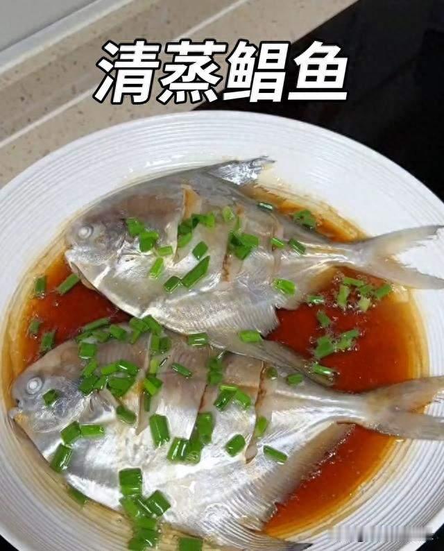 人过五十膝盖咔咔响，腿脚发沉不用慌，三道家常菜慢慢养