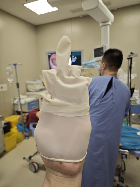 难道手套也jc了么？