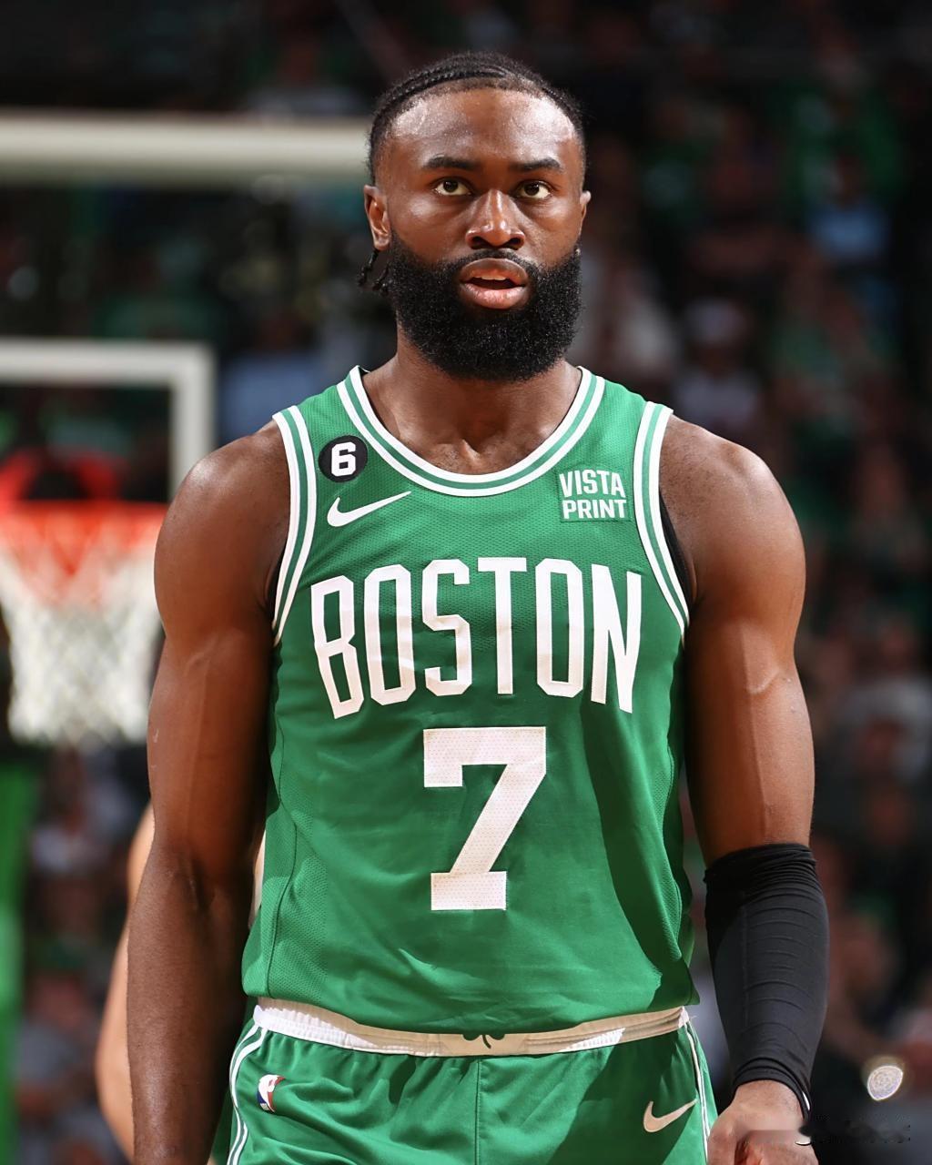 3连胜重回正轨！凯尔特人109：108险胜76人，看看球员数据，谁是赢球功臣？！