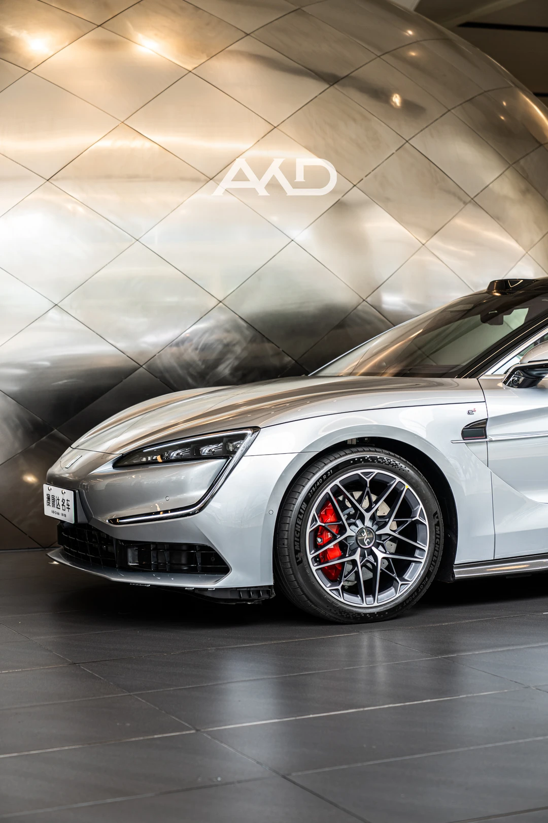 水平对置＋云辇，有内核又有颜值的国产轿跑