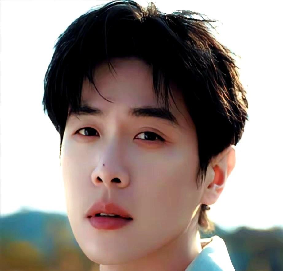 消失四年的唐艺昕终于回到了《乘风2026》，谁能想到，她这几年没拍戏竟然是因为产