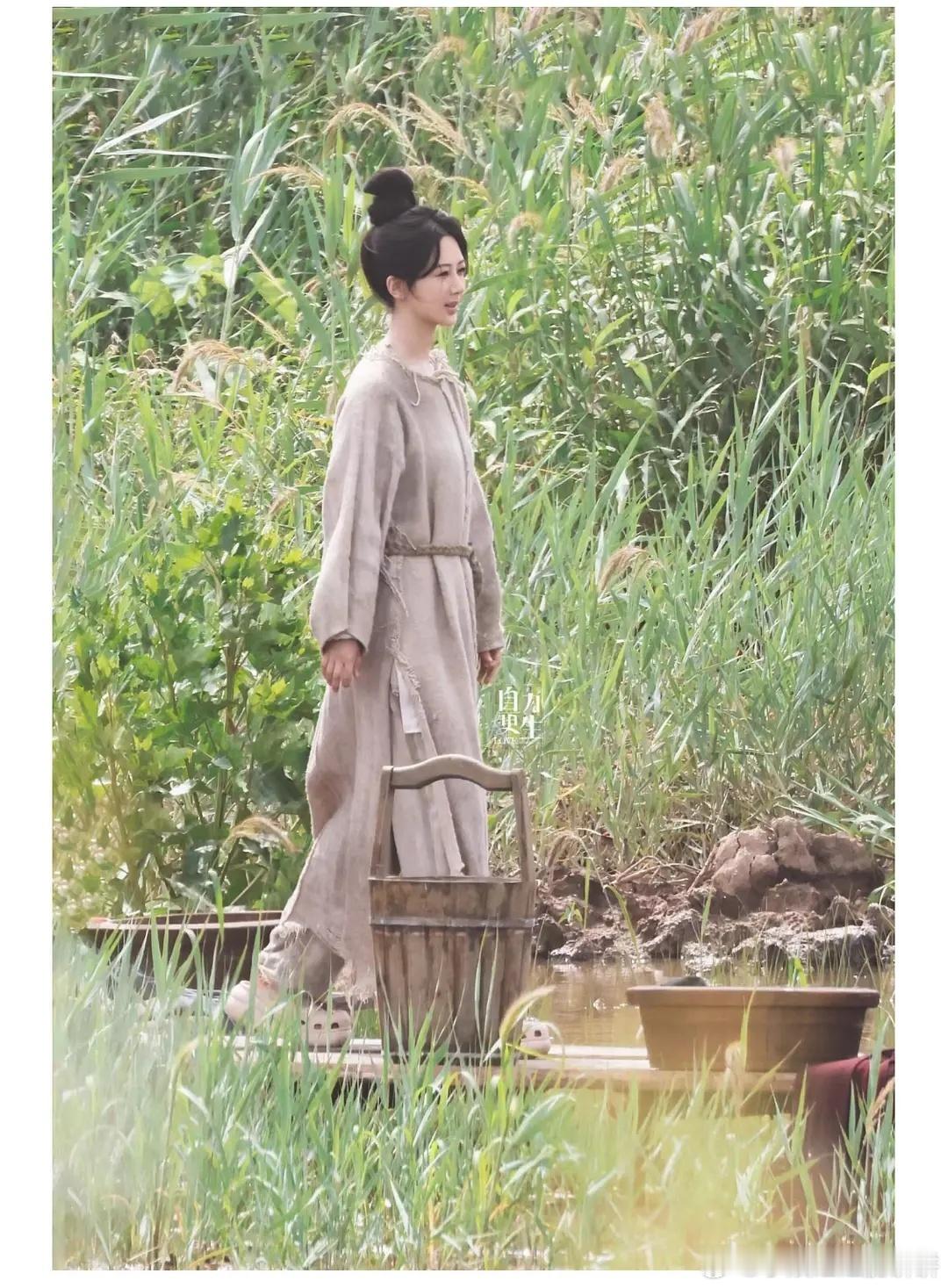 比长相思小夭好看多了，杨紫以后保持瘦瘦的进组好吗，第二季直播都比剧里美！ ​​​