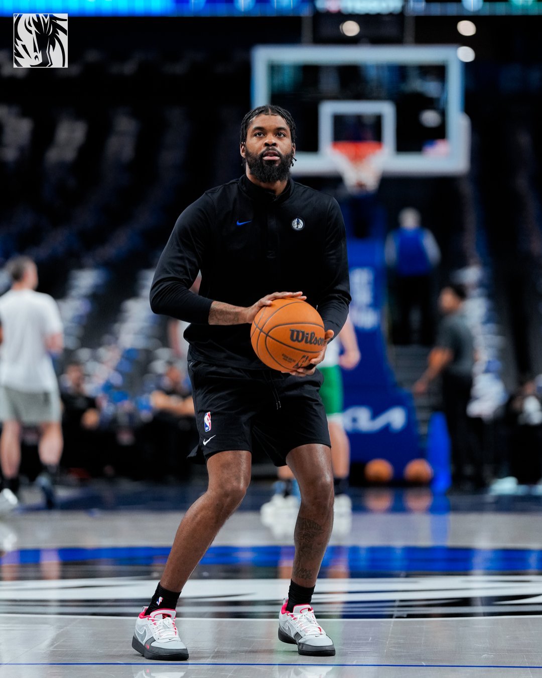 今日比赛首发：弗拉格、克里斯蒂、马绍尔、马丁、加福德。nba常规赛