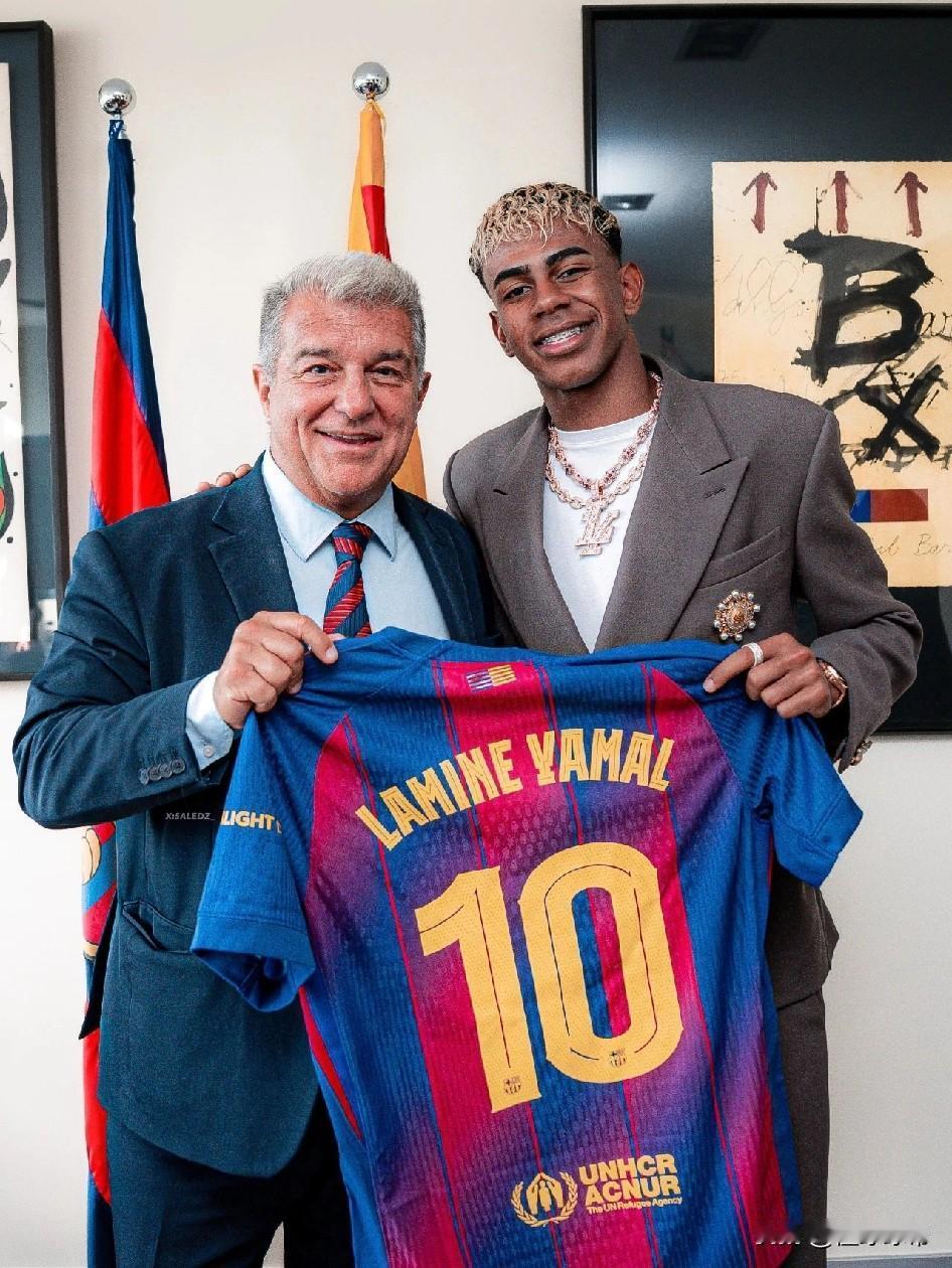 玩的不亚于内马尔的亚马尔，成为了巴萨的叛逆少年!

18岁的亚马尔还属于青少年，