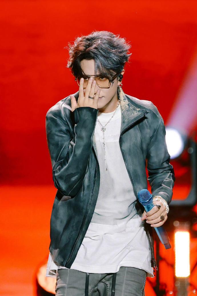 薛之谦万兽之王完全是Top级别 谁懂啊，薛之谦万兽之王的裸眼3D太绝了，搭配机械