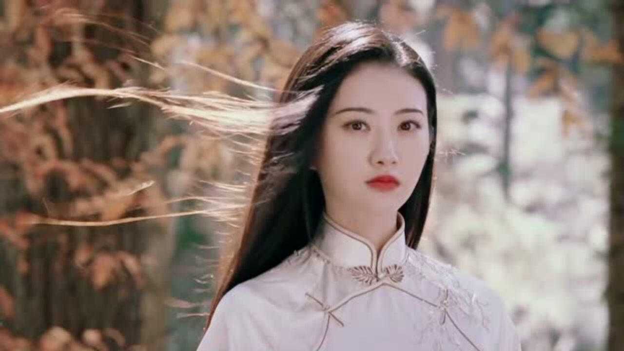 我想起来了，我看过司藤。我还纳闷，人间富贵花说的是谁，原来就是景甜。 