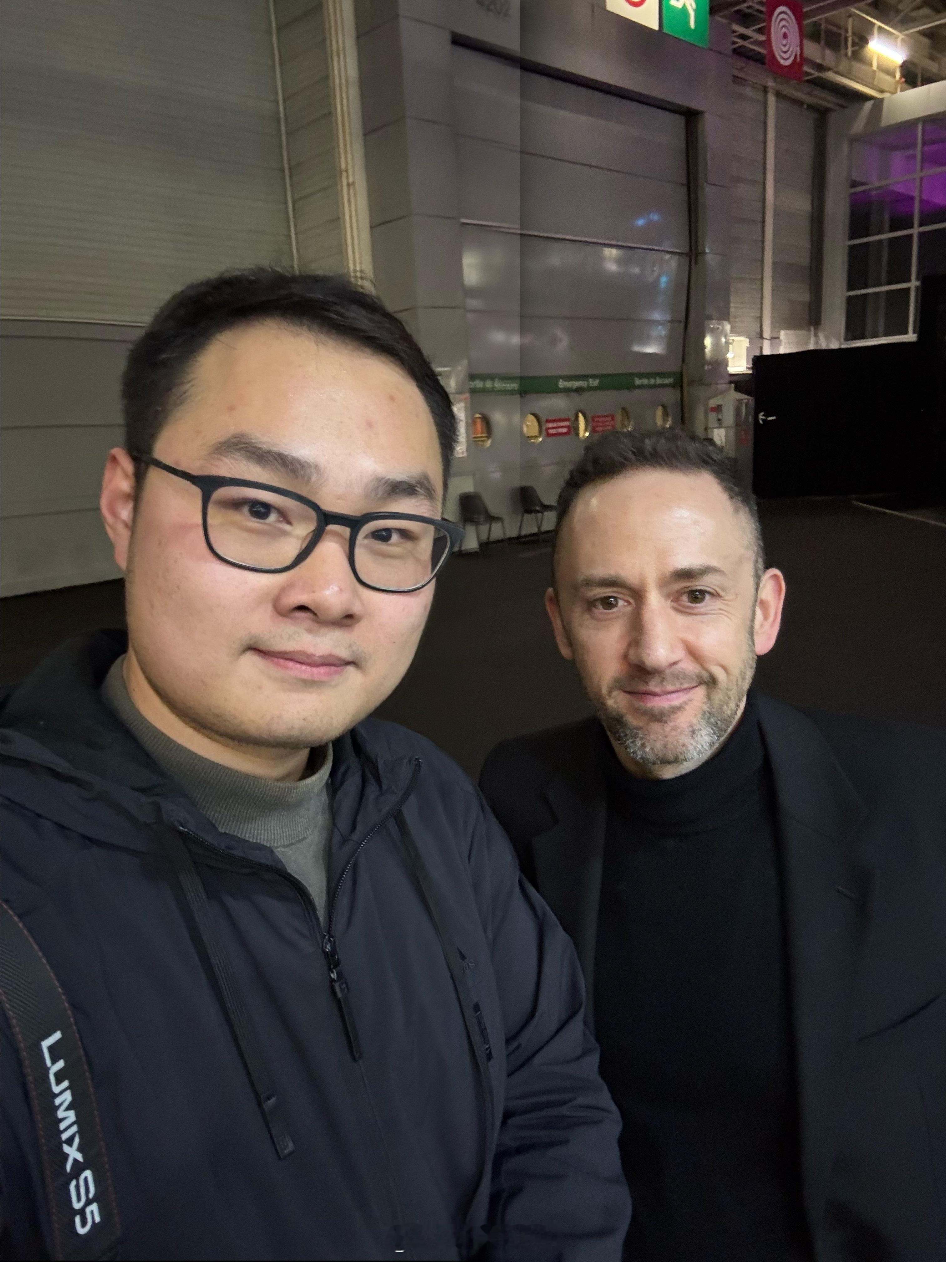 再发两张自拍，希望别掉粉我真的是“法系车博主”法力无边标致大v聊车 法国·巴黎凡