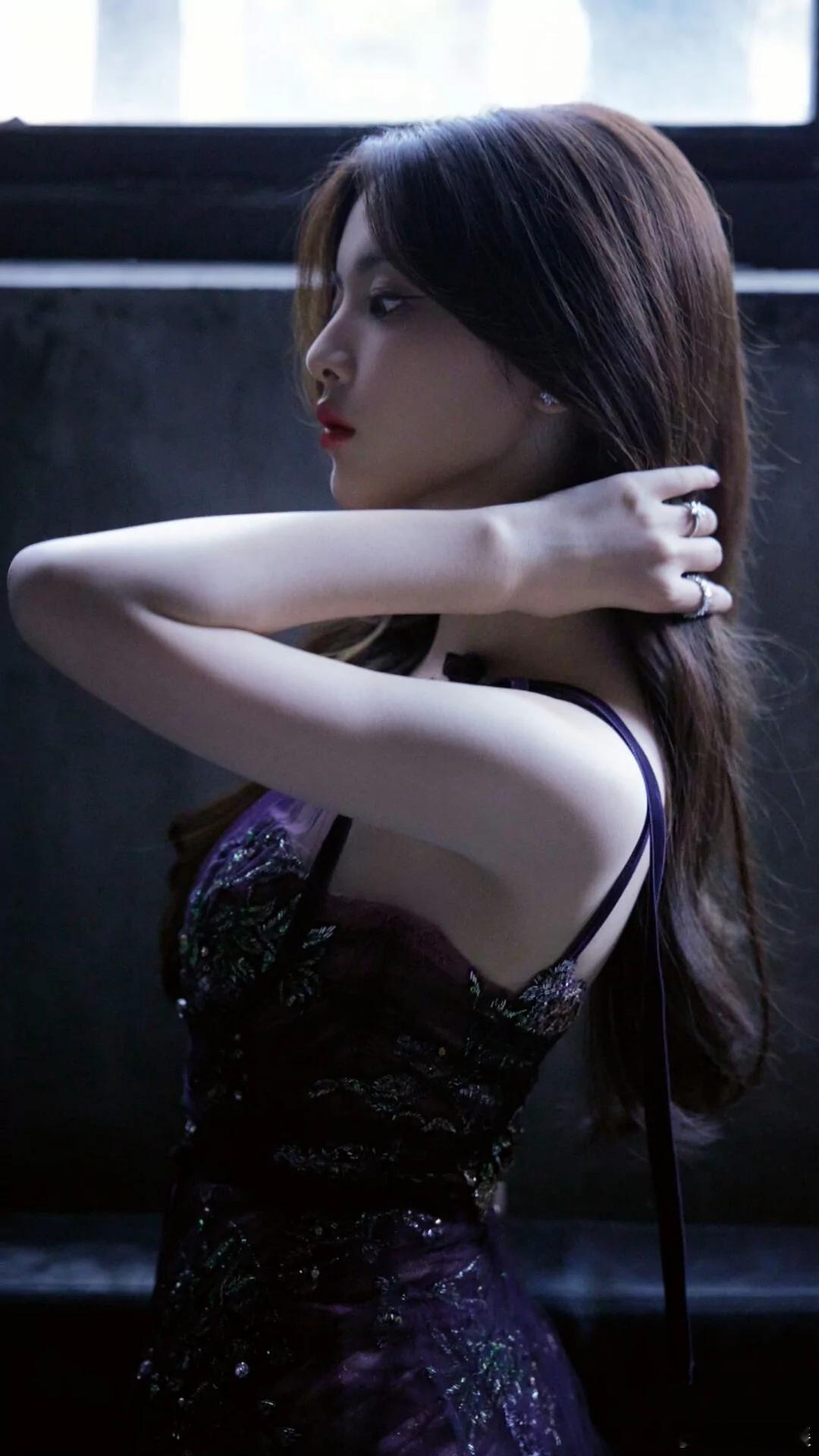 杨超越 