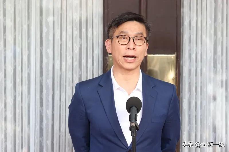 大陆使馆称持台胞证可登记撤离 钟佳滨叫嚣：“台湾人不会想当中国人”

针对大陆驻