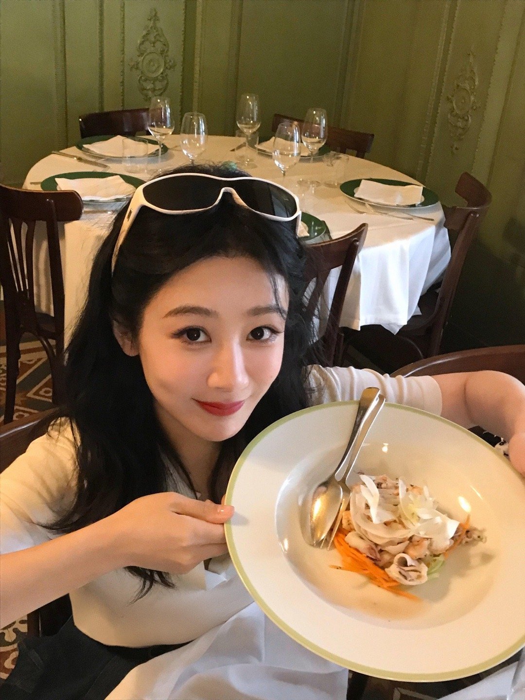 杨紫  yz杨紫董竹君yz杨紫玉兰花开君再来"在这个喧嚣的冬季,闪闪发光吧我的大