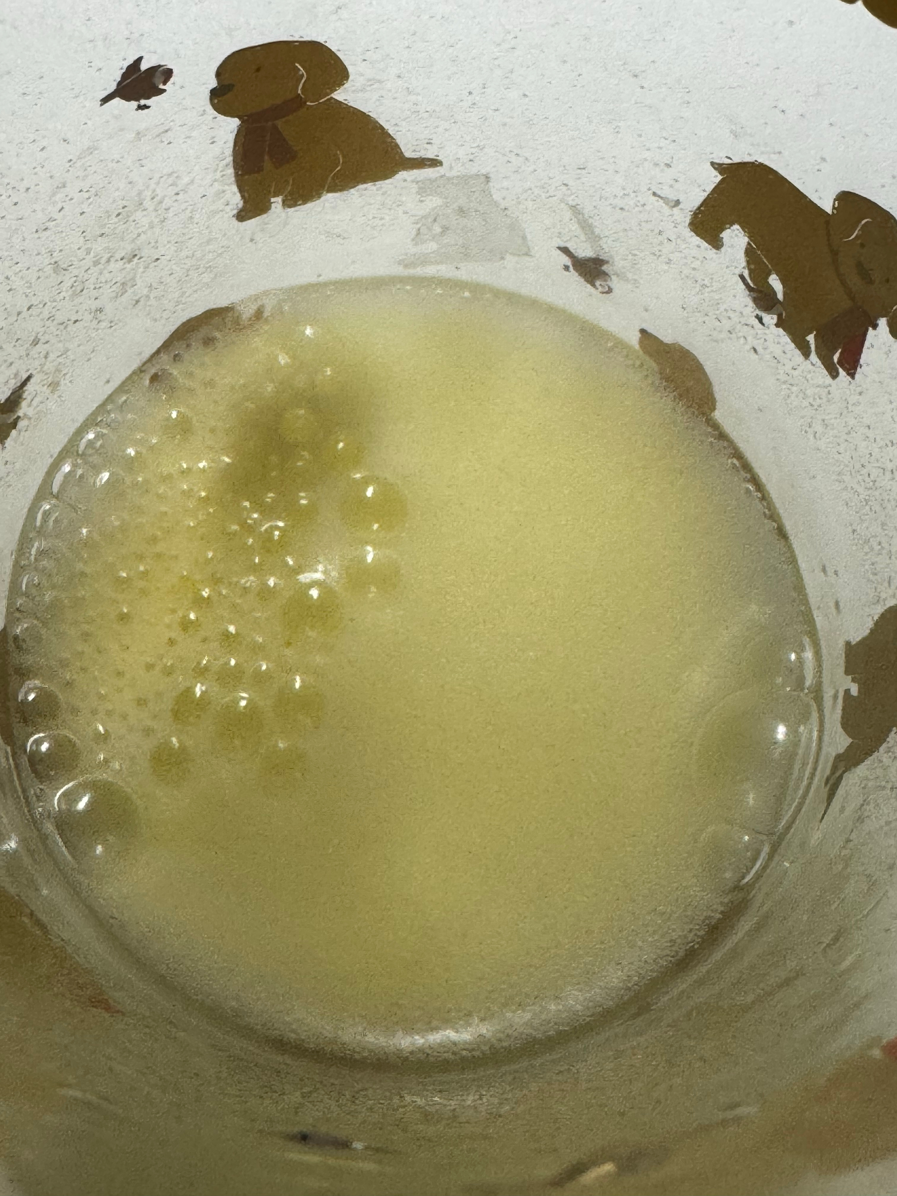 泡泡腾片的时候就会想到一个小朋友看到泡腾片翻腾就会大叫因为很害怕•̩̩̩̩ᯅ•̩