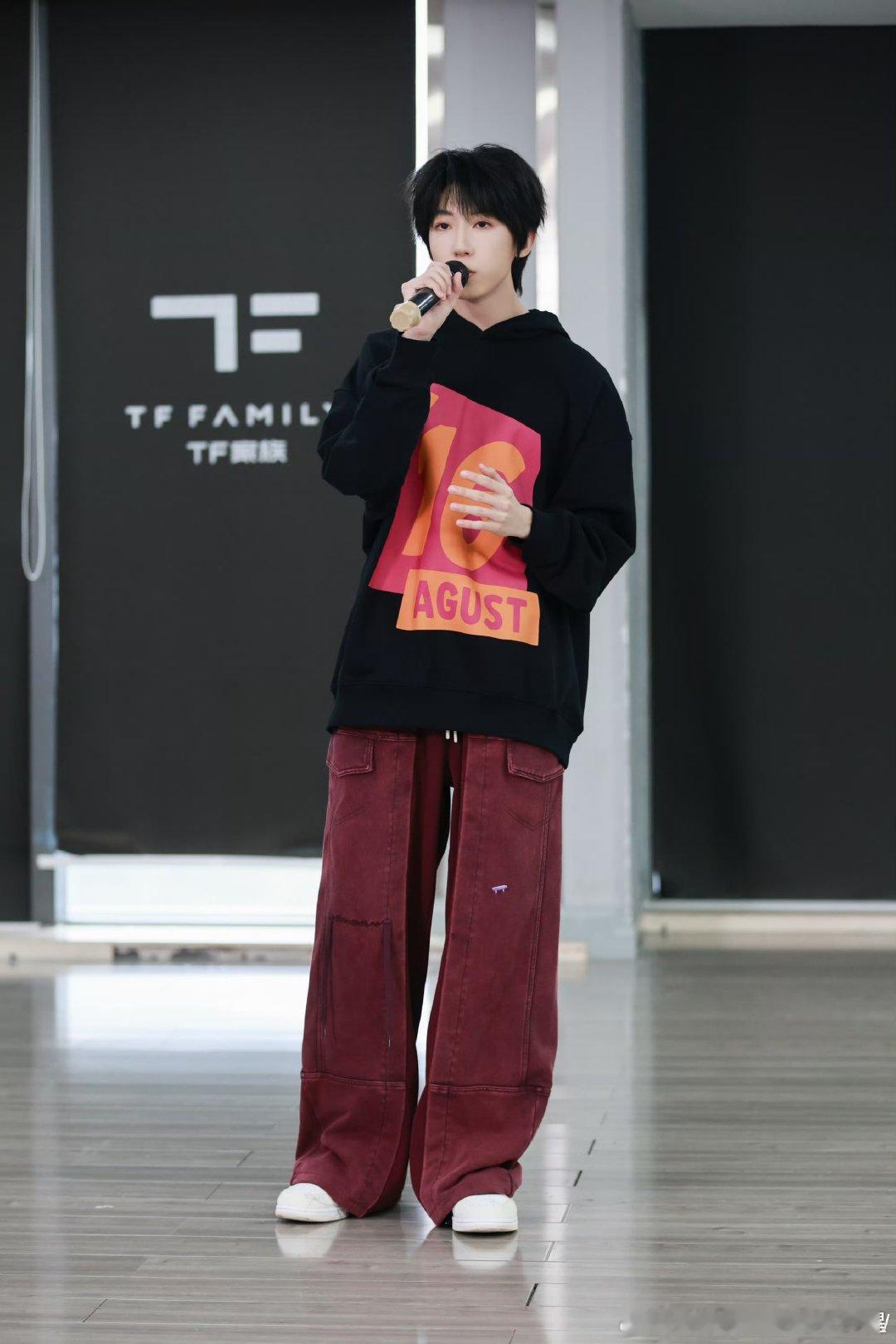 杨博文我会继续加油的杨博文说我会继续加油的这次考核准备的周期相对要更短一些。但相